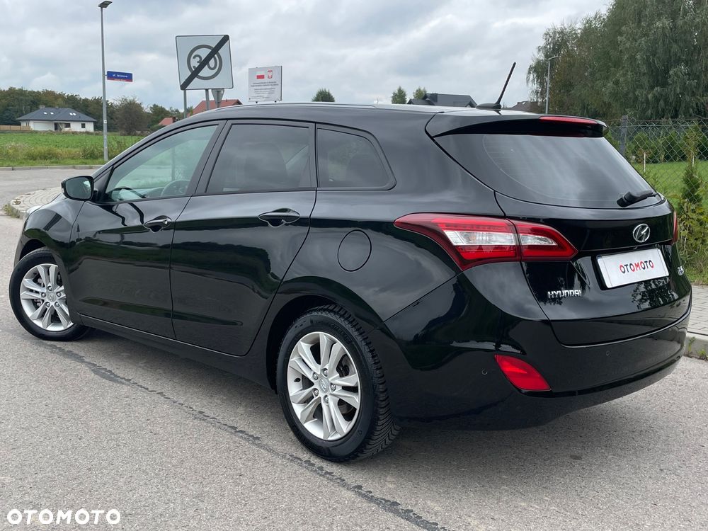Hyundai i30 Kombi 1.6 CRDI Style - 4