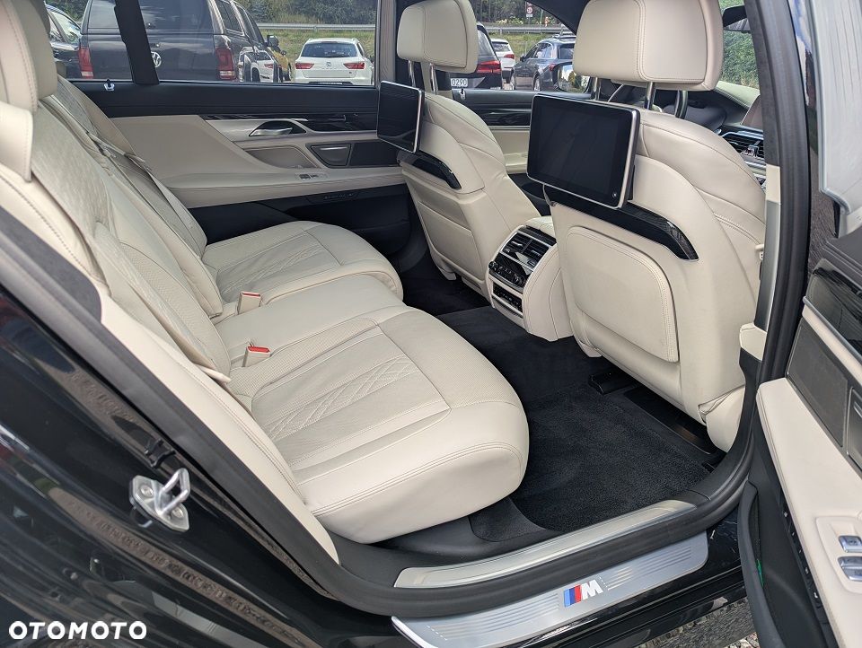 BMW Seria 7 750Ld xDrive - 30