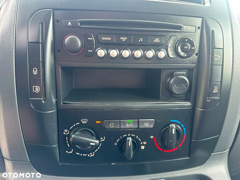 Peugeot EXPERT 2.0 HDi 128 kM manual, 2016 rok ORGINALNY- NISKI PRZEBIEG, HAK, paka jak NOWA, CZUJNIKI PARKOWANIA, STAN BDB! - 28