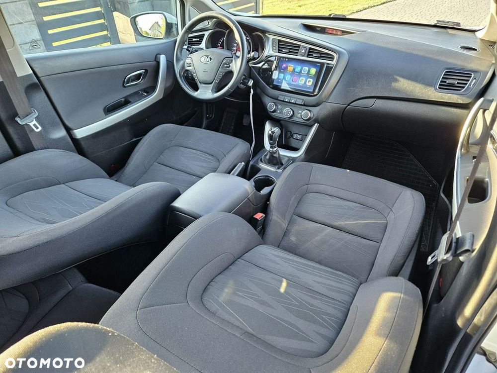Kia Ceed - 12
