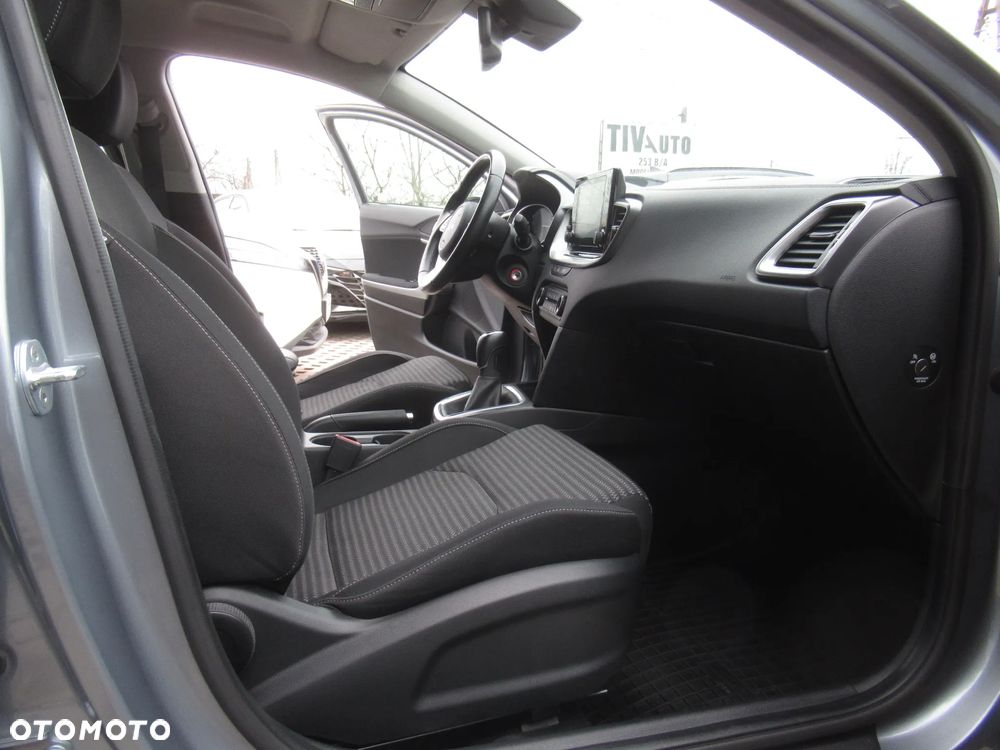 Kia Ceed 1.5 T-GDI M - 9