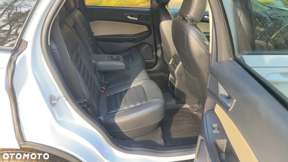 Ford Edge - 10