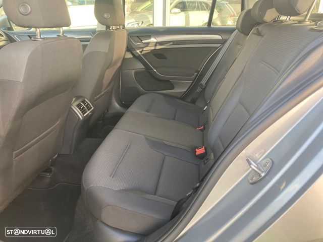 VW Golf Variant 1.6 TDi Trendline - 28