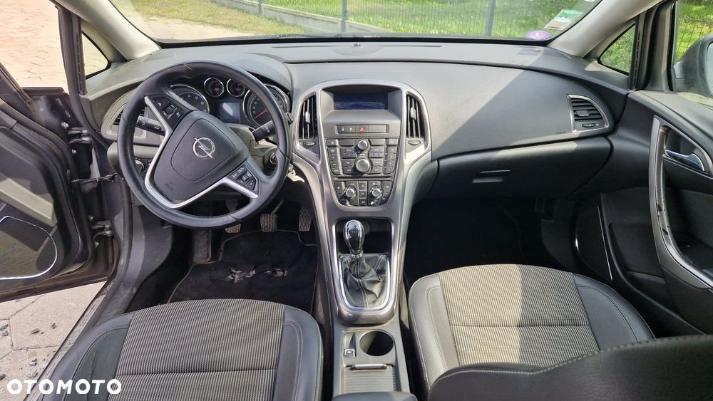 Opel Astra 1.4 Turbo Cosmo - 3