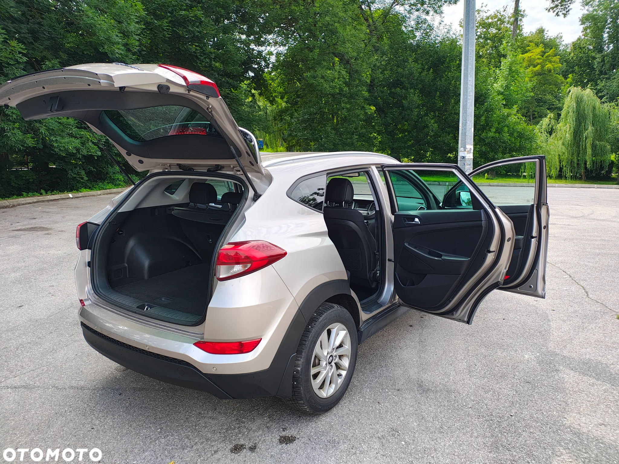 Hyundai Tucson 1.6 GDI BlueDrive Classic 2WD - 12
