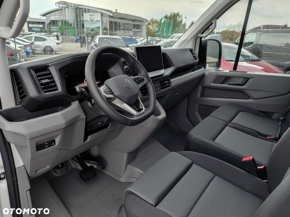 Volkswagen Crafter 35 Furgon z wysokim dachem silnik: 2,0 l EU6 SCR 177 KM, przedni 8-bieg.automatyczna, r.o : 4490 mm - 9