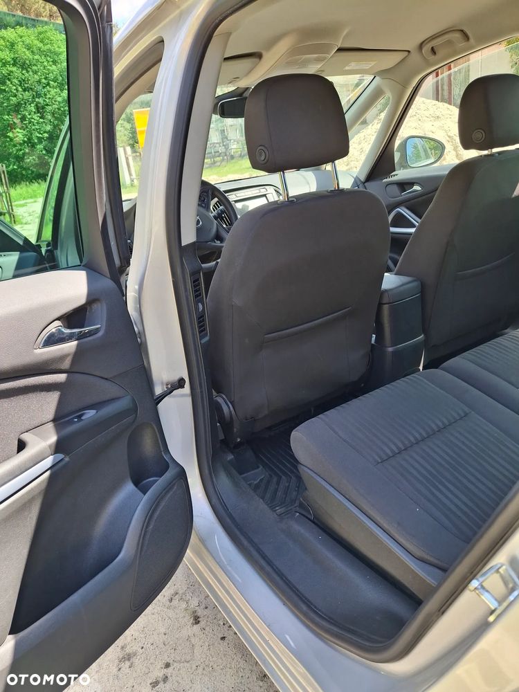 Opel Zafira - 9