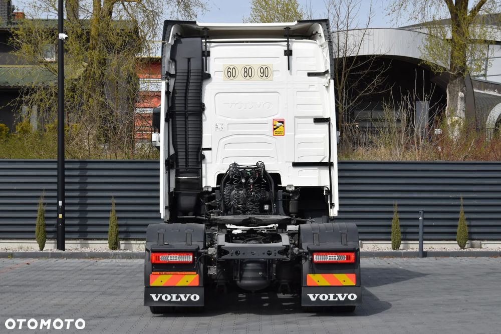 Volvo FH500 / EURO 6 / KLIMATYZACJA POSTOJOWA / ACC / LEDY / 2 ZBIORNIKI / FULL SPILERY / SERWISOWANY / SPROWADZONY - 6
