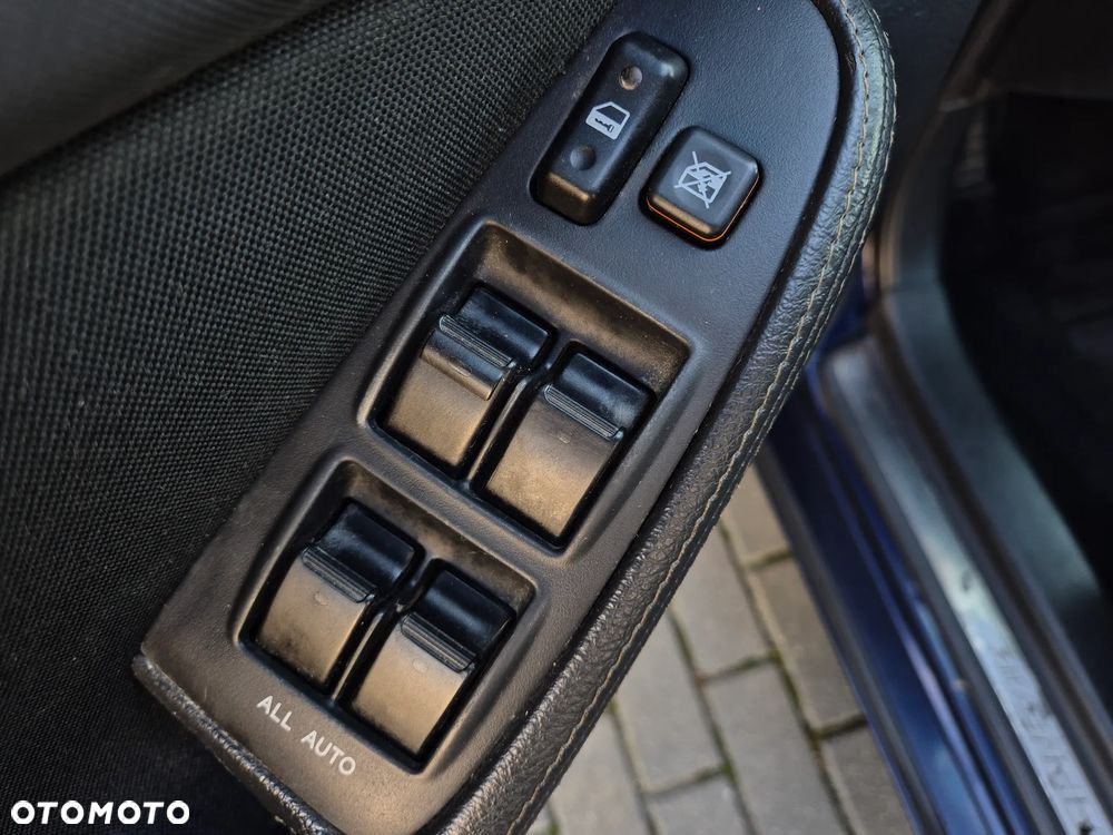 Toyota Avensis - 11