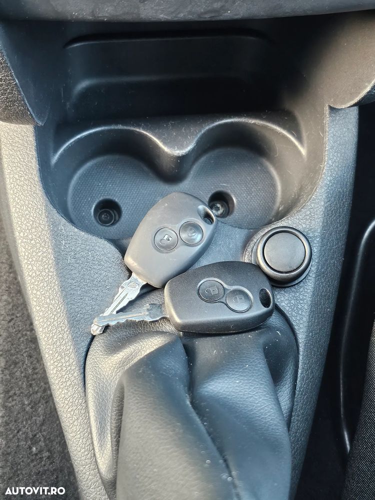 Dacia Logan TCe 90 Prestige - 17