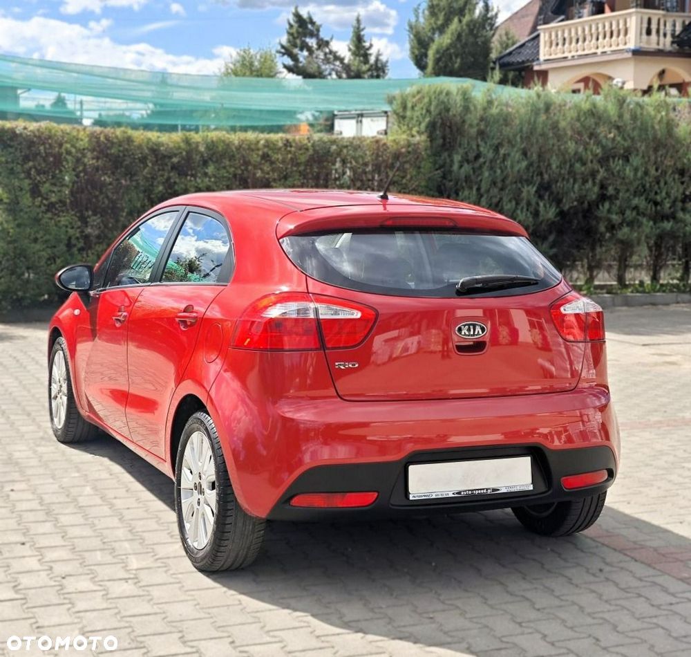 Kia Rio - 3