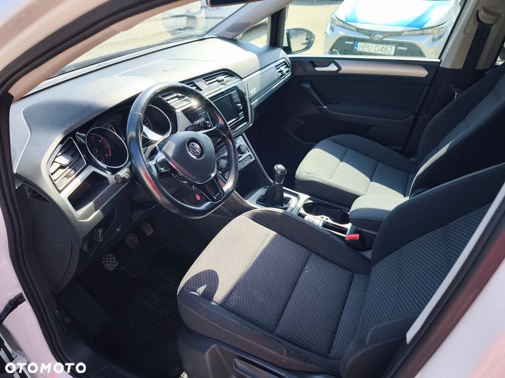 Volkswagen Touran 1.4 TSI BMT Comfortline - 10
