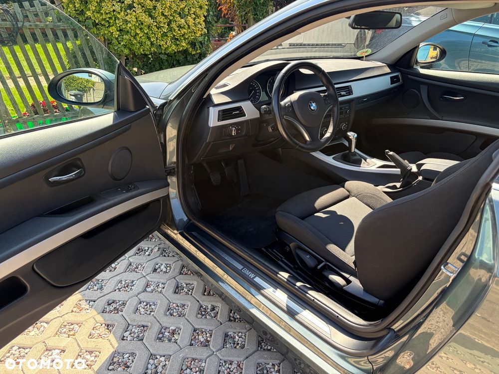 BMW Seria 3 320i - 14