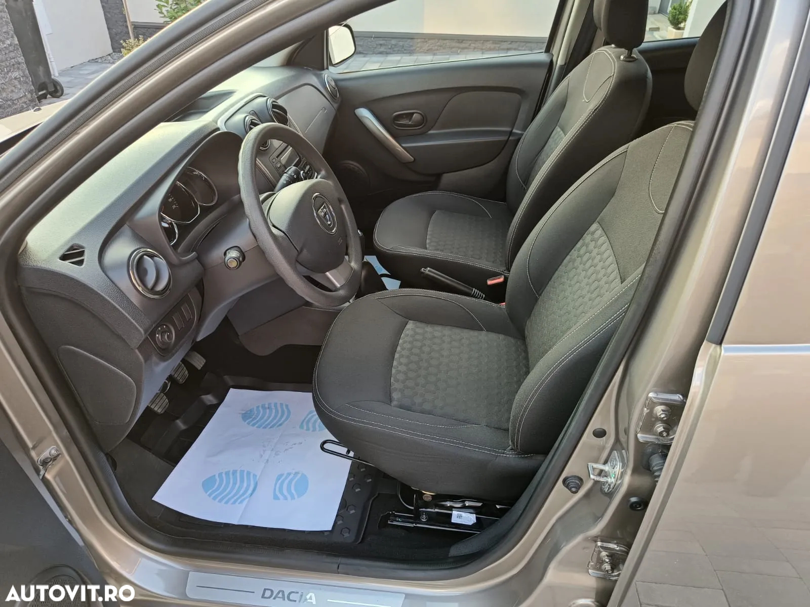 Dacia Logan MCV 1.2 73 CP Laureate - 11