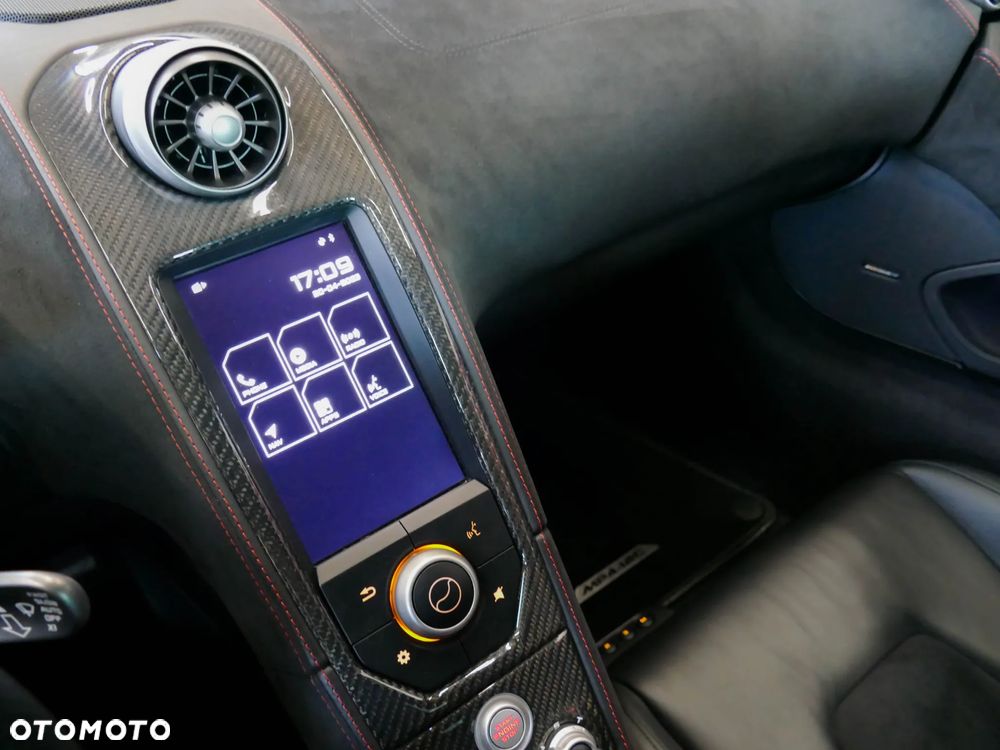 McLaren MP4-12C Coupe - 19