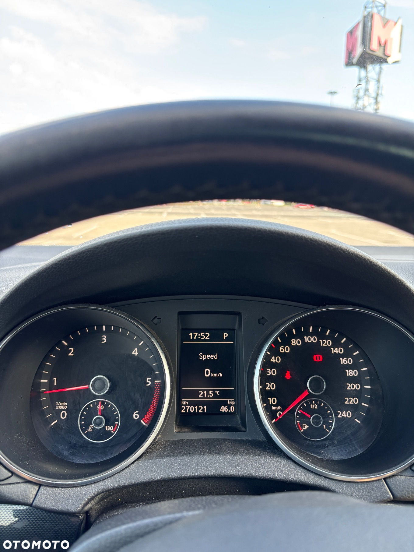 Volkswagen Golf - 11