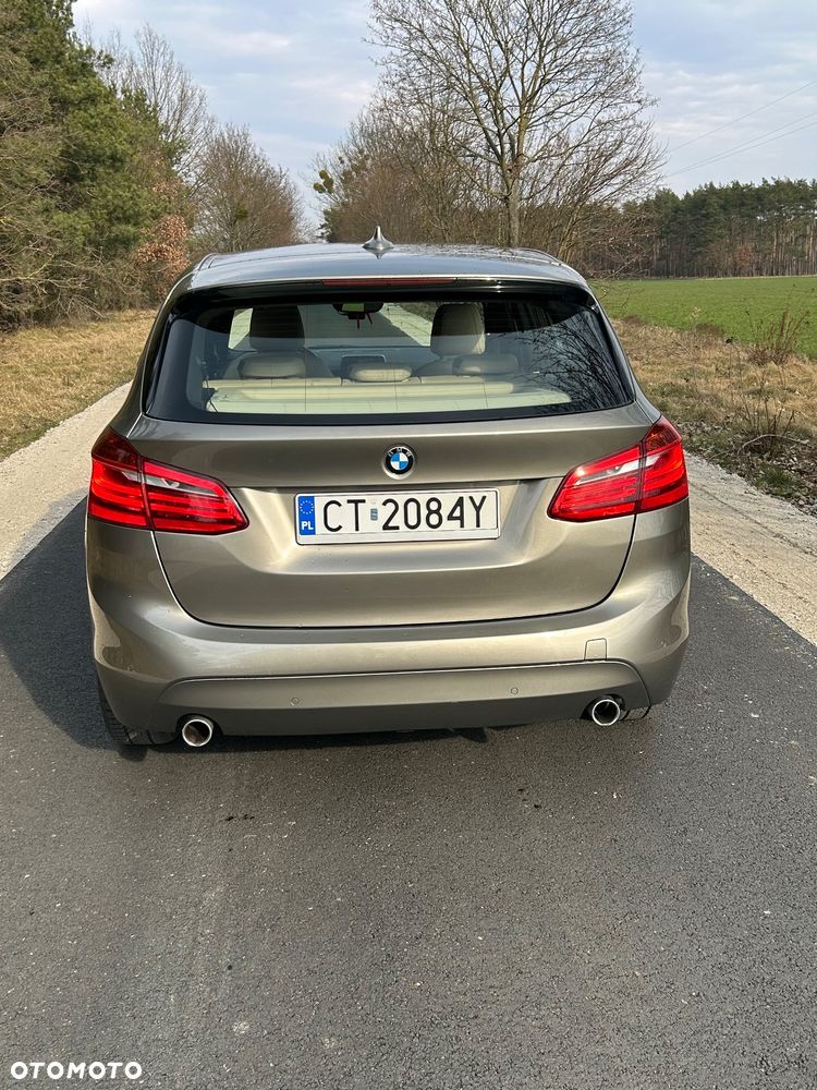 BMW Seria 2 220d - 14