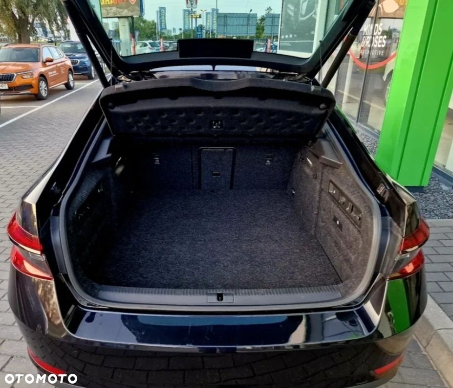 Skoda Superb 1.4 TSI Plug-In Hybrid Sportline DSG - 19