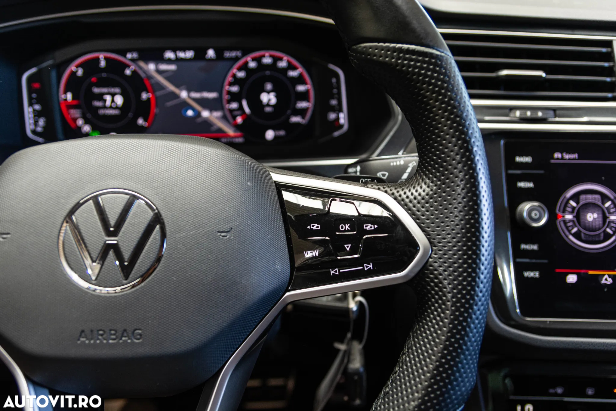Volkswagen Tiguan 2.0 TDI SCR DSG 4Motion R-Line - 25
