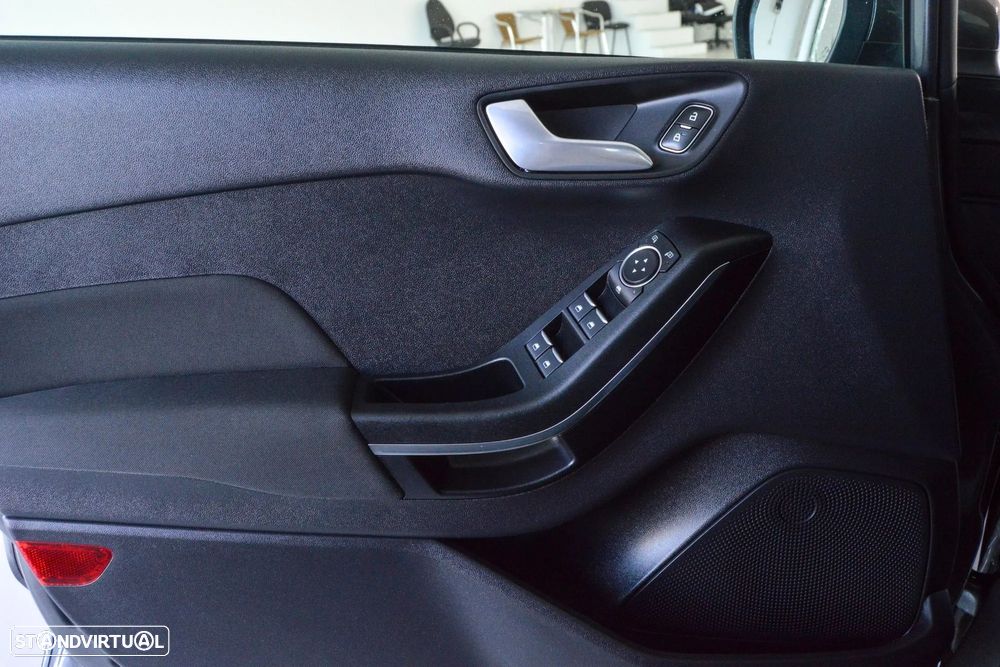 Ford Fiesta 1.0 EcoBoost ST-Line - 30