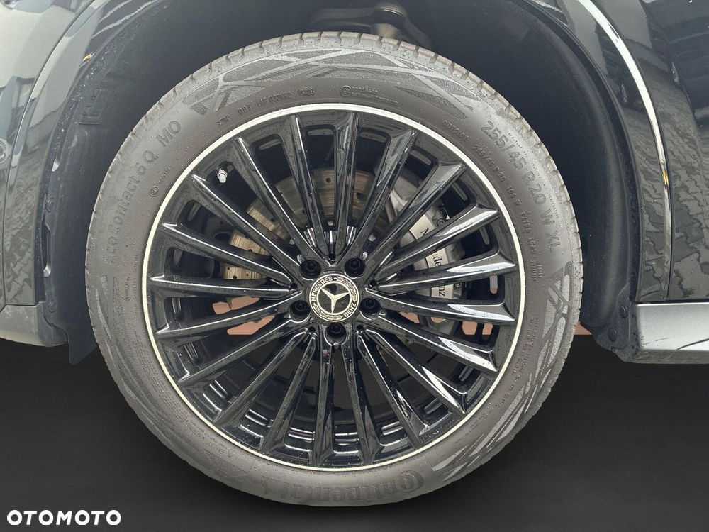 Mercedes-Benz GLC - 11