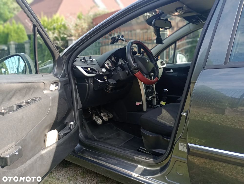 Peugeot 207 1.6 HDi Access - 5