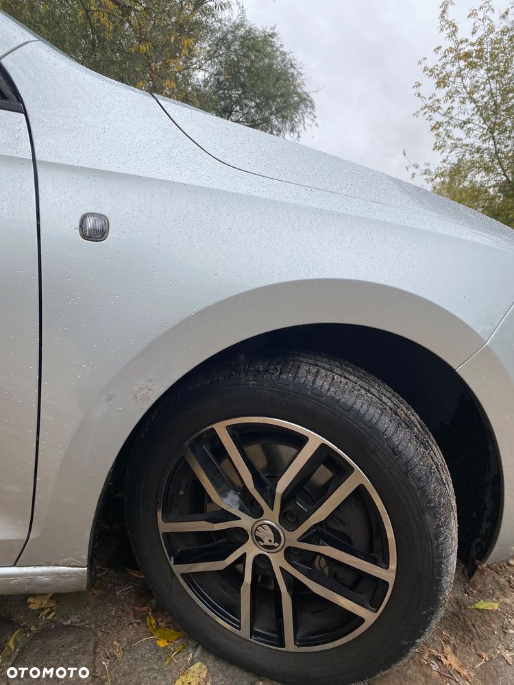 Skoda RAPID - 12
