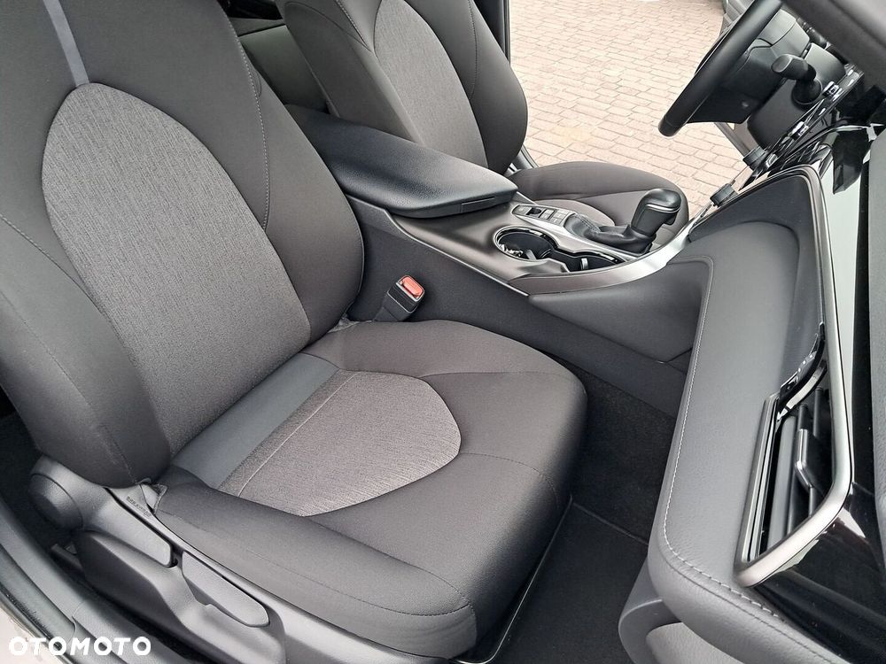 Toyota Camry 2.5 Hybrid Comfort CVT - 19