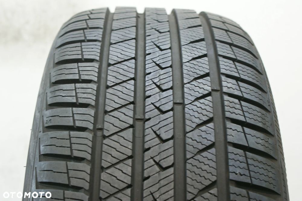 215/45R20 VREDESTEIN QUATRAC PRO , 7,5mm 2023r B1519 - 1