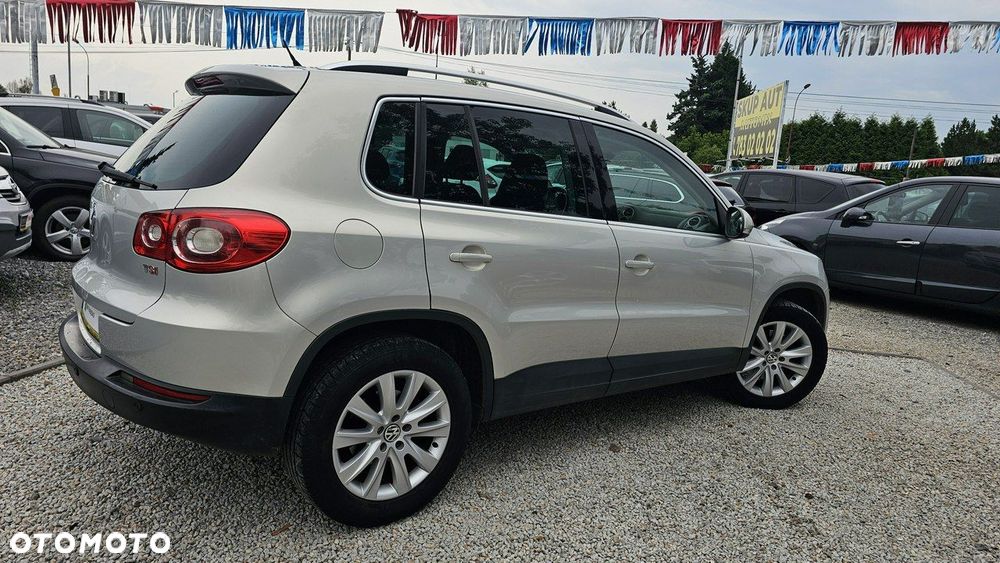 Volkswagen Tiguan - 10