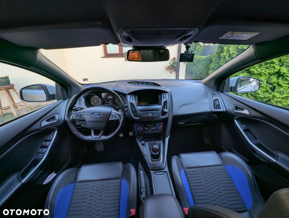 Ford Focus 2.0 EcoBoost ST - 15