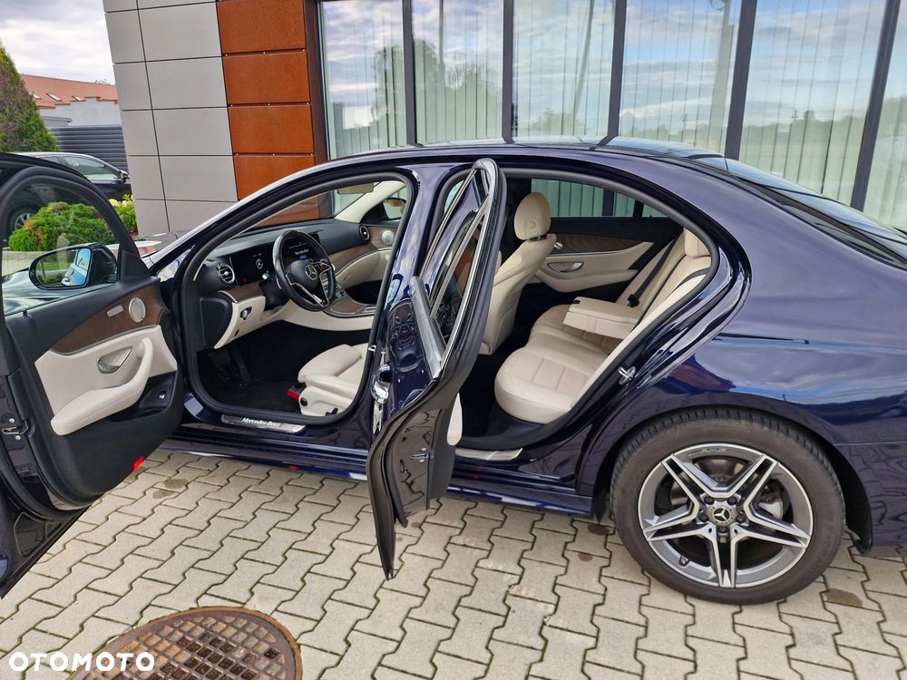 Mercedes-Benz Klasa E 220 d 4-Matic Avantgarde - 12