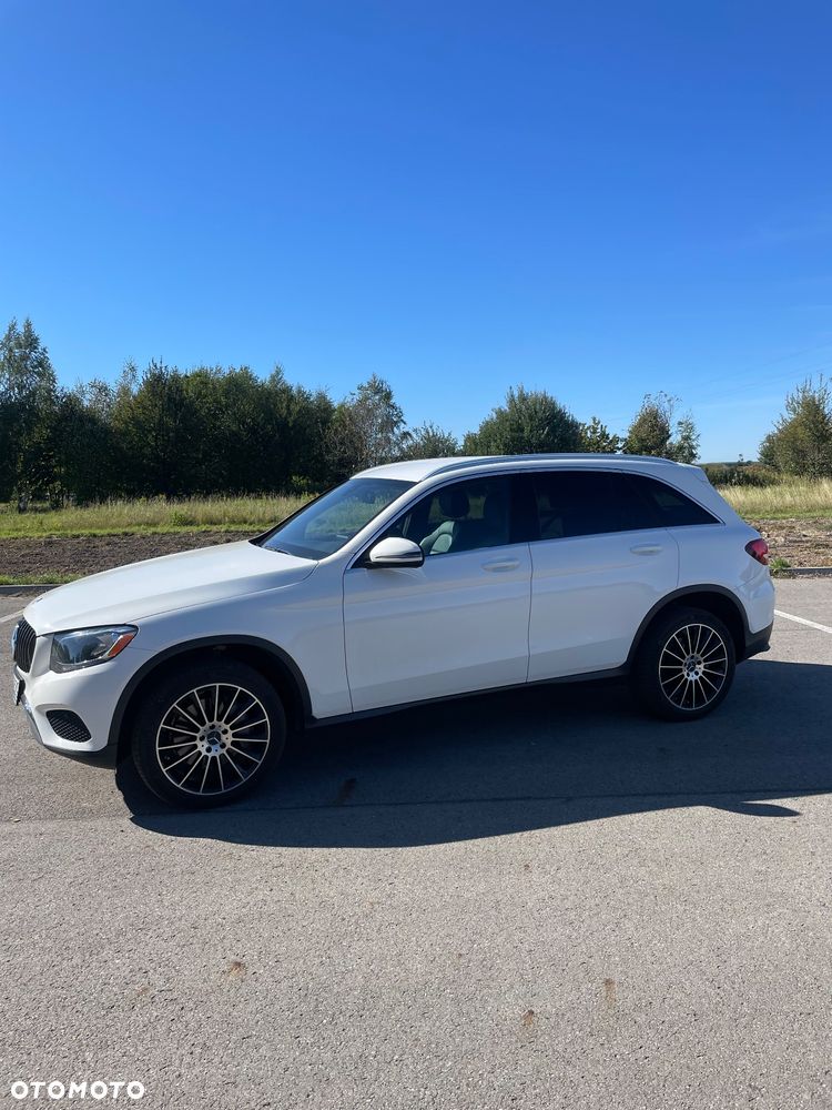 Mercedes-Benz GLC 300 4Matic 9G-TRONIC - 9