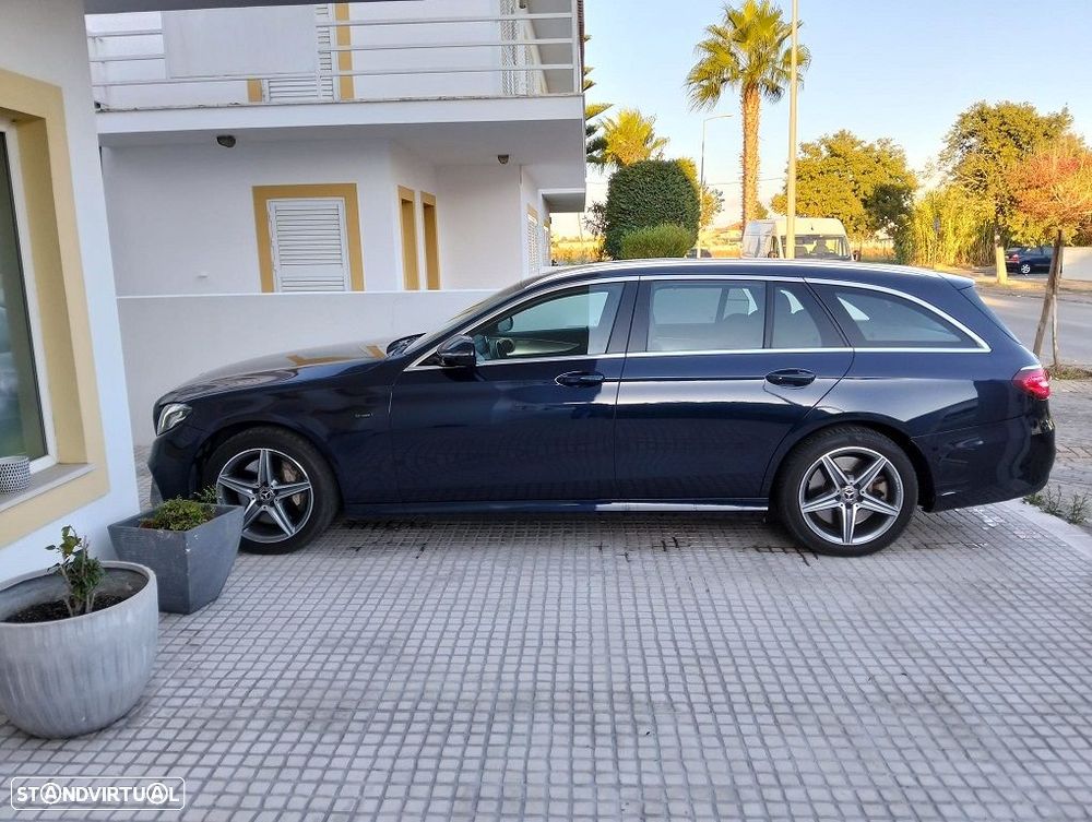 Mercedes-Benz E 300 de AMG Line - 1