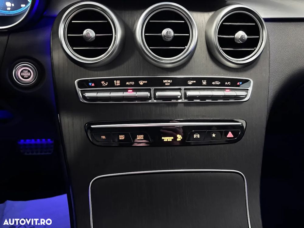 Mercedes-Benz GLC 300 e 4Matic 9G-TRONIC AMG Line Advanced - 27