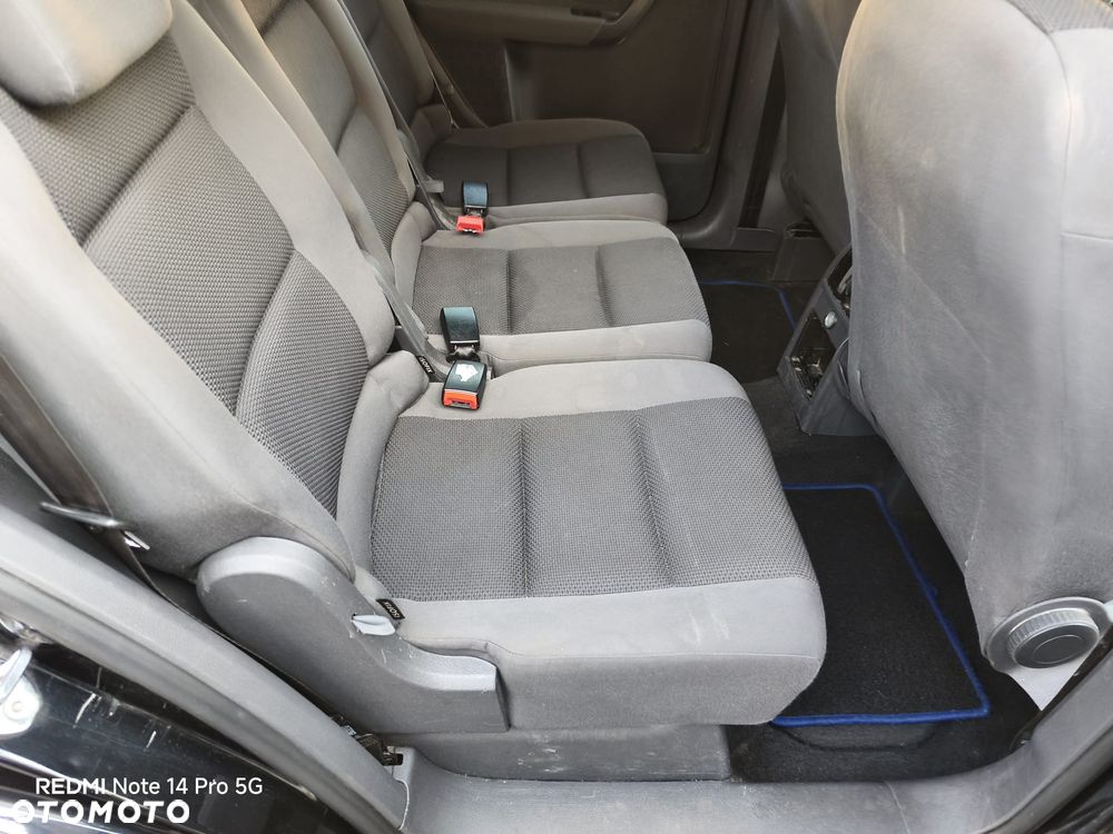 Volkswagen Touran 1.6 TDI DPF BlueMotion Technology Comfortline - 15