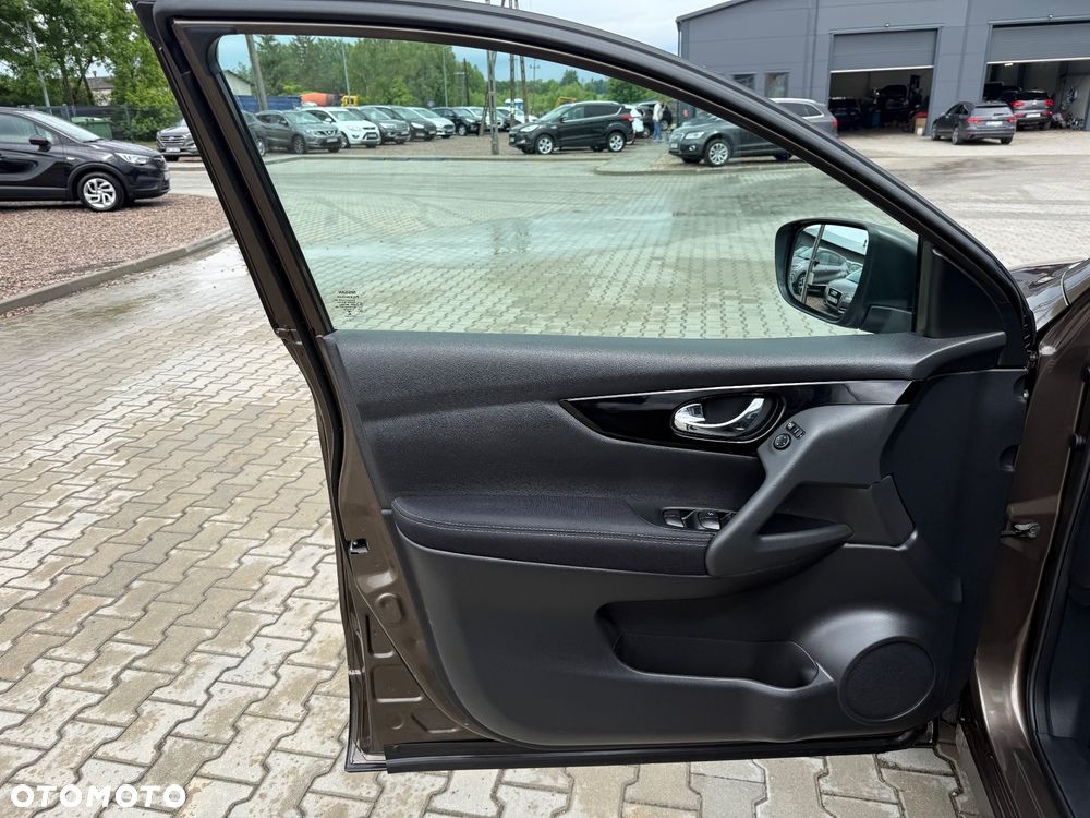 Nissan Qashqai 1.6 dCi Xtronic TEKNA+ - 18