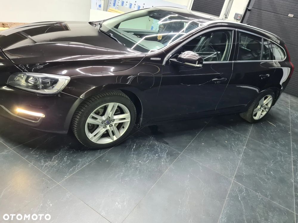 Volvo V60 D6 AWD Plug-in Hybrid Summum - 7