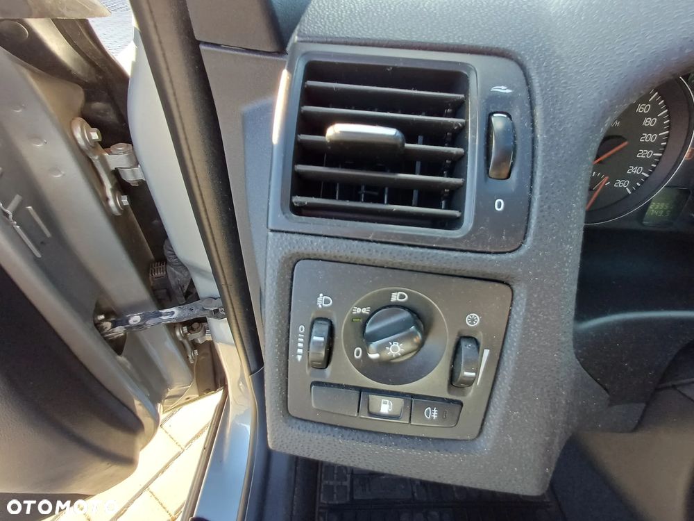 Volvo S40 1.6D DRIVe Kinetic Start-Stop - 10