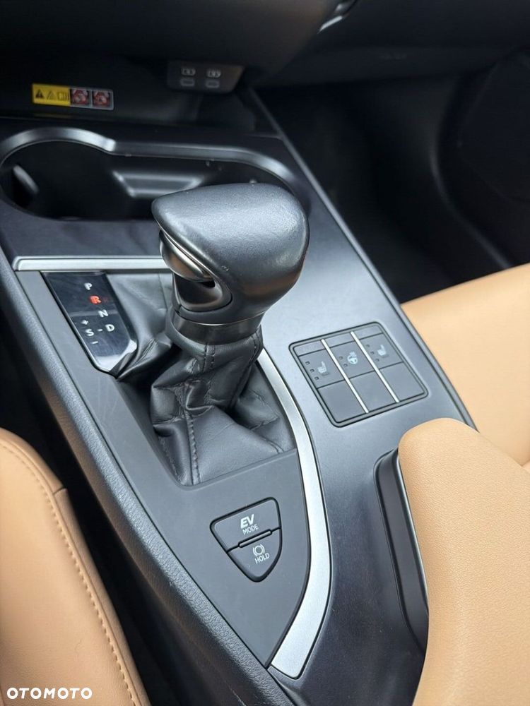 Lexus UX 250h GPF F Sport Design 2WD - 15