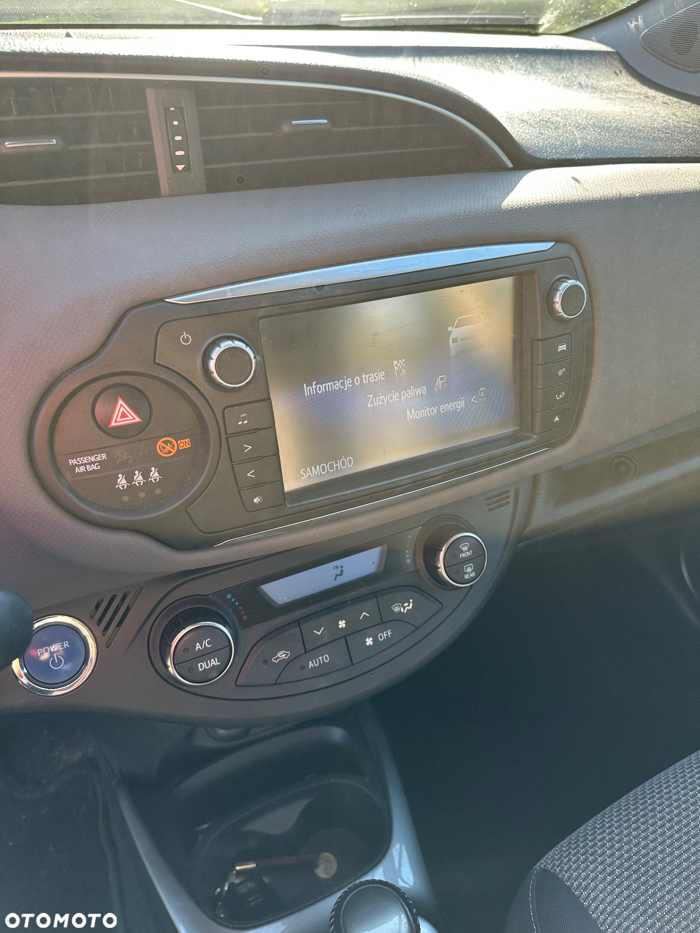 Toyota Yaris Hybrid 1.5 VVT-i Comfort - 14