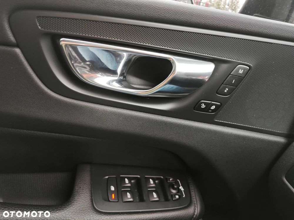 Volvo XC 60 D4 Inscription - 32