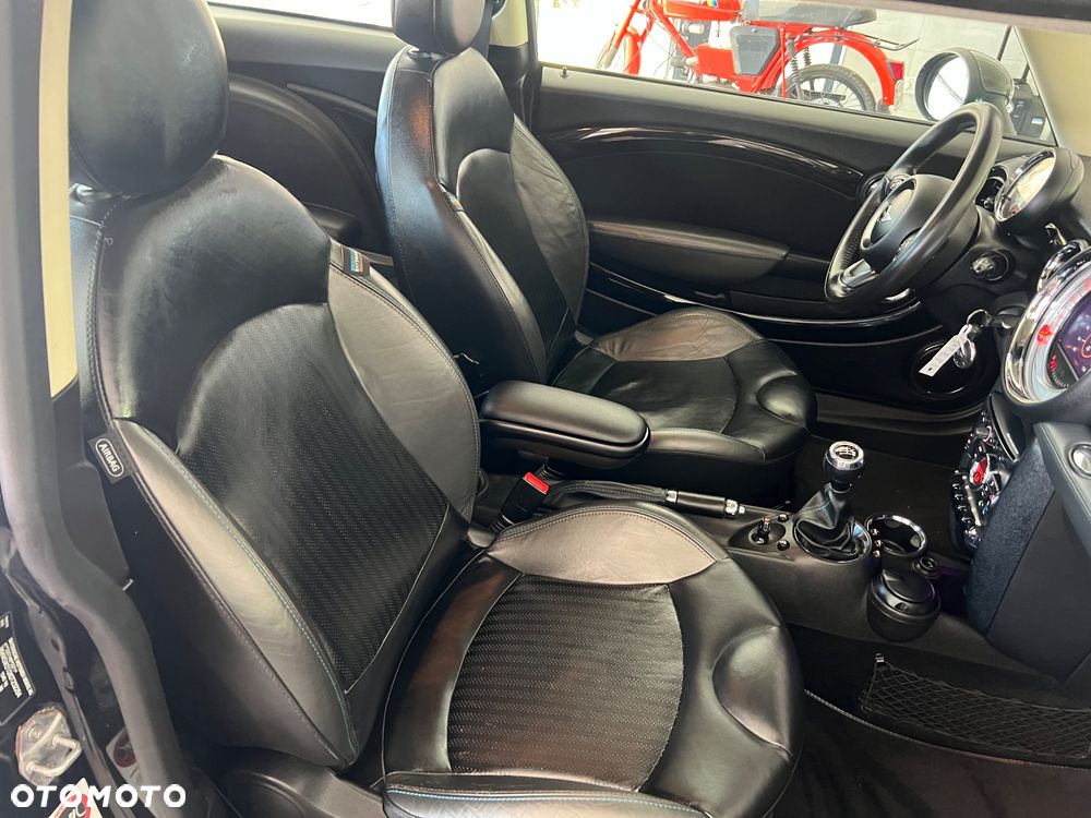 MINI Cooper D Bayswater - 25