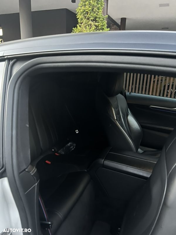 BMW M8 M850i xDrive AT - 12