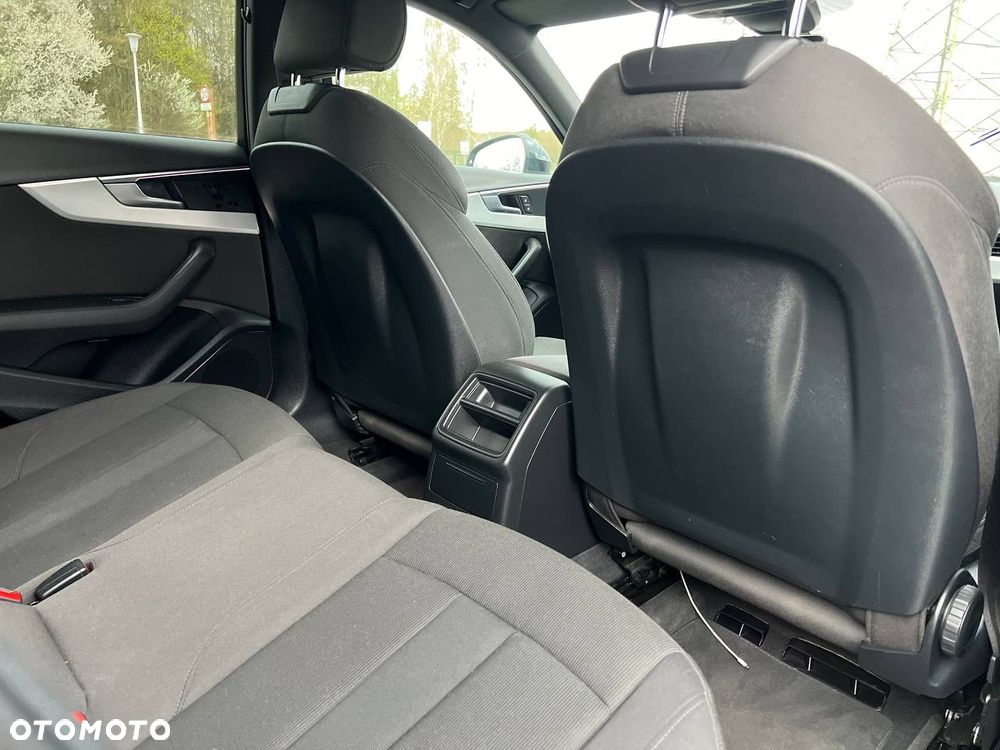 Audi A4 Avant 2.0 TDI S tronic design - 24