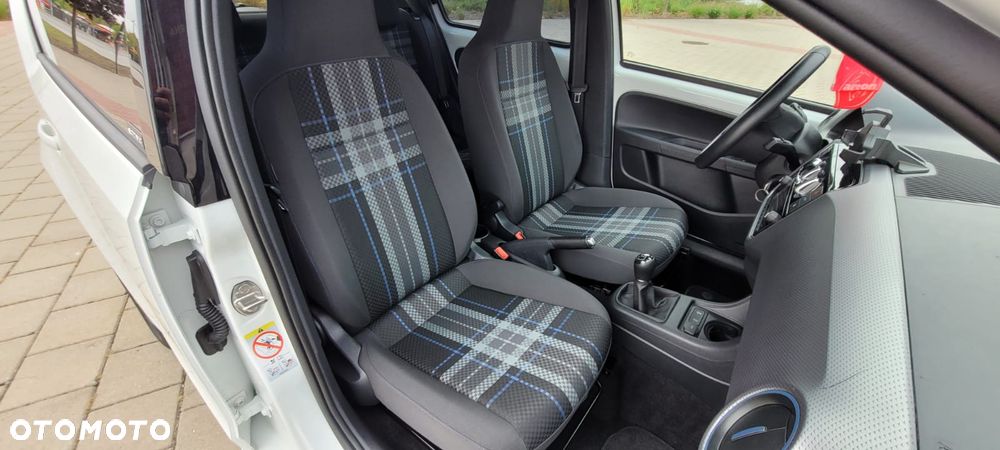 Volkswagen up! - 13