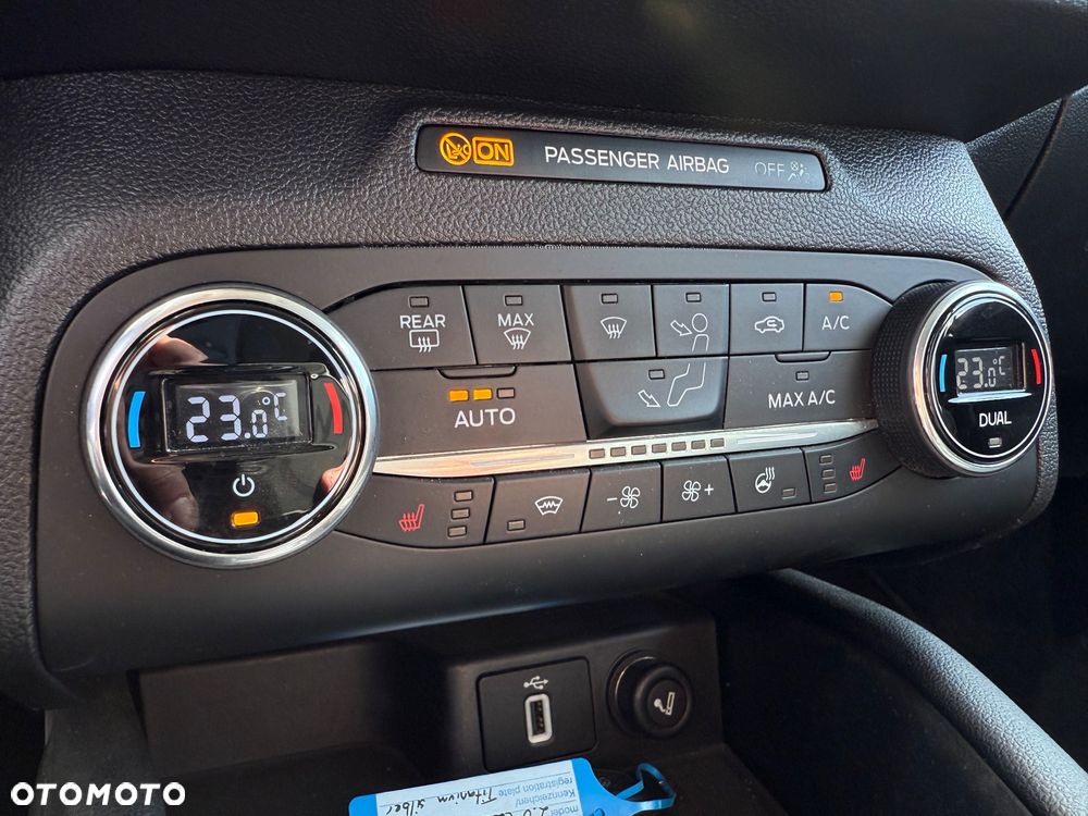 Ford Focus 2.0 EcoBlue STart-Stopp-System TITANIUM X - 22