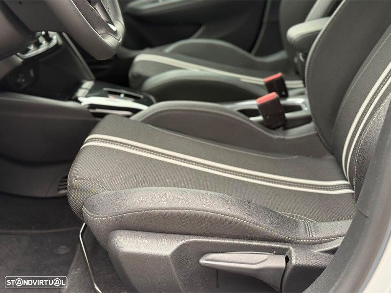 Opel Corsa-e 50 kWh GS — fotografia 15