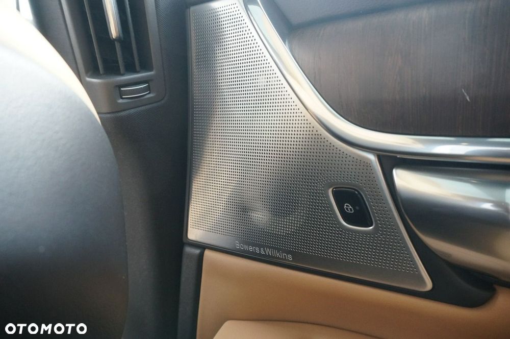 Volvo V90 Cross Country B5 D AWD Ultimate - 26