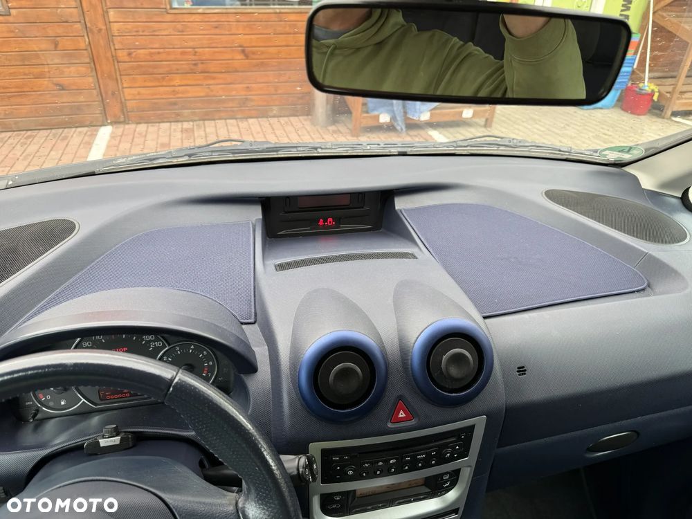 Peugeot 1007 - 12